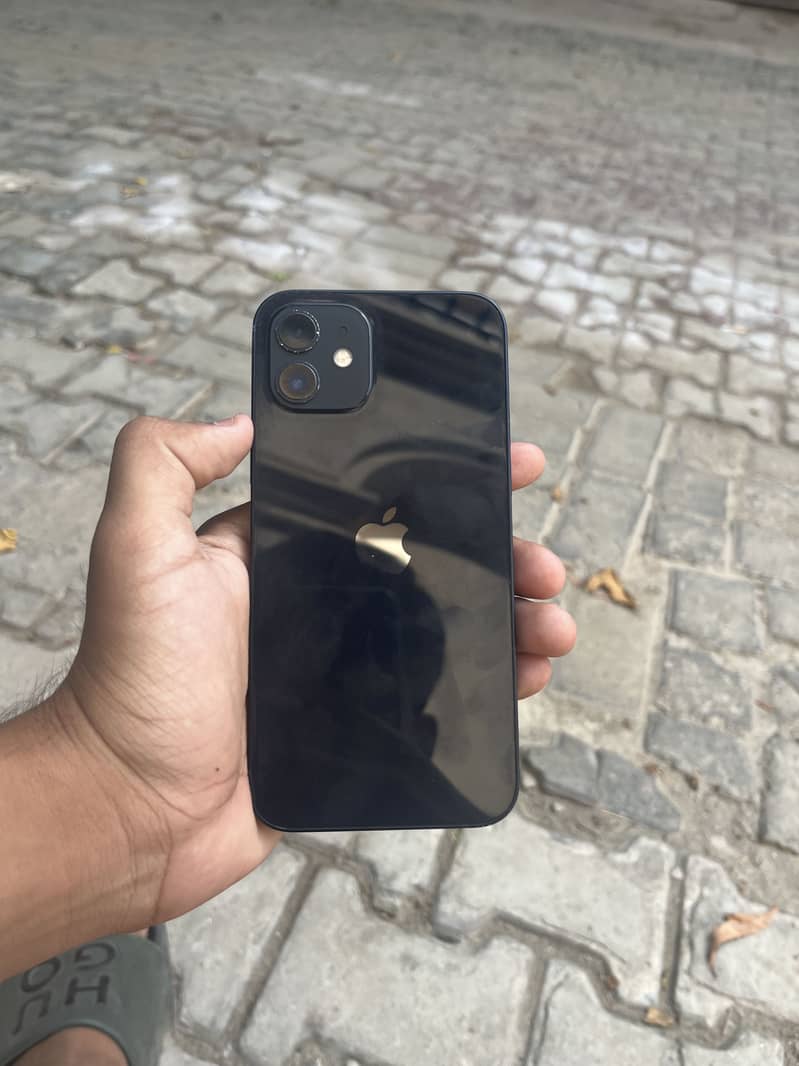 Apple iPhone 12 3