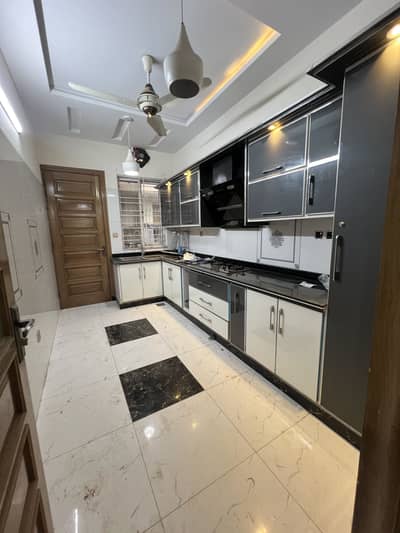 35*70 ground portion available for rent in g13 Islamabad