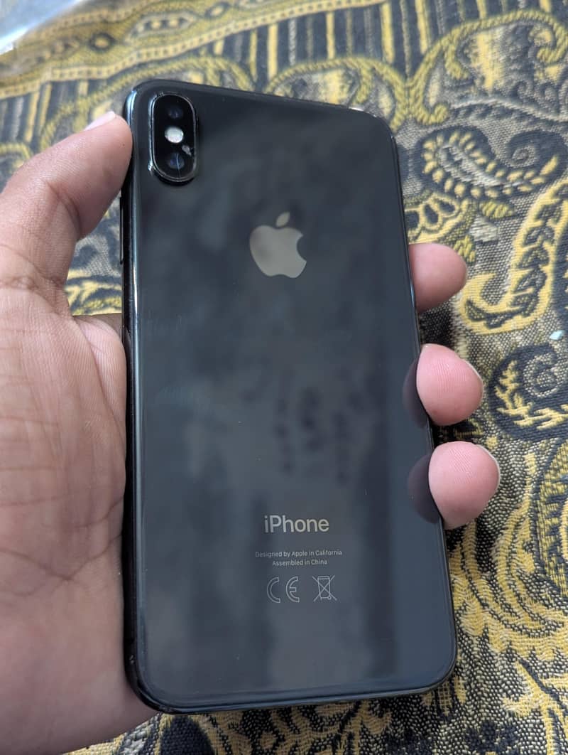 Apple iPhone X 3