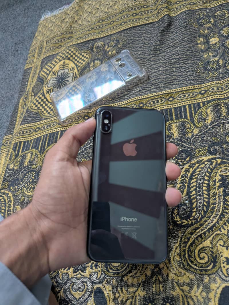 Apple iPhone X 4