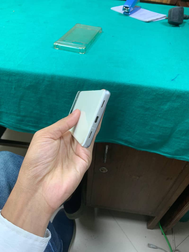 Google Pixel 7a 1