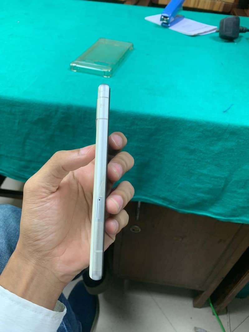 Google Pixel 7a 5