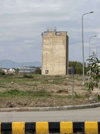 1 KANAL CORNER PLOT C EXT HEIGHTED