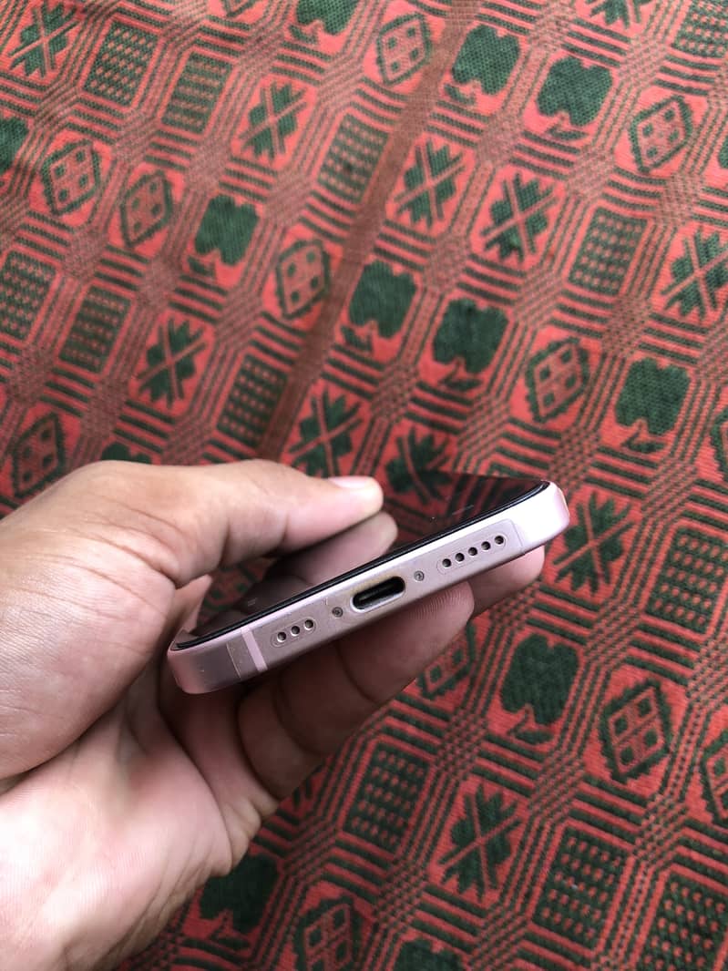 Apple iPhone 15 1