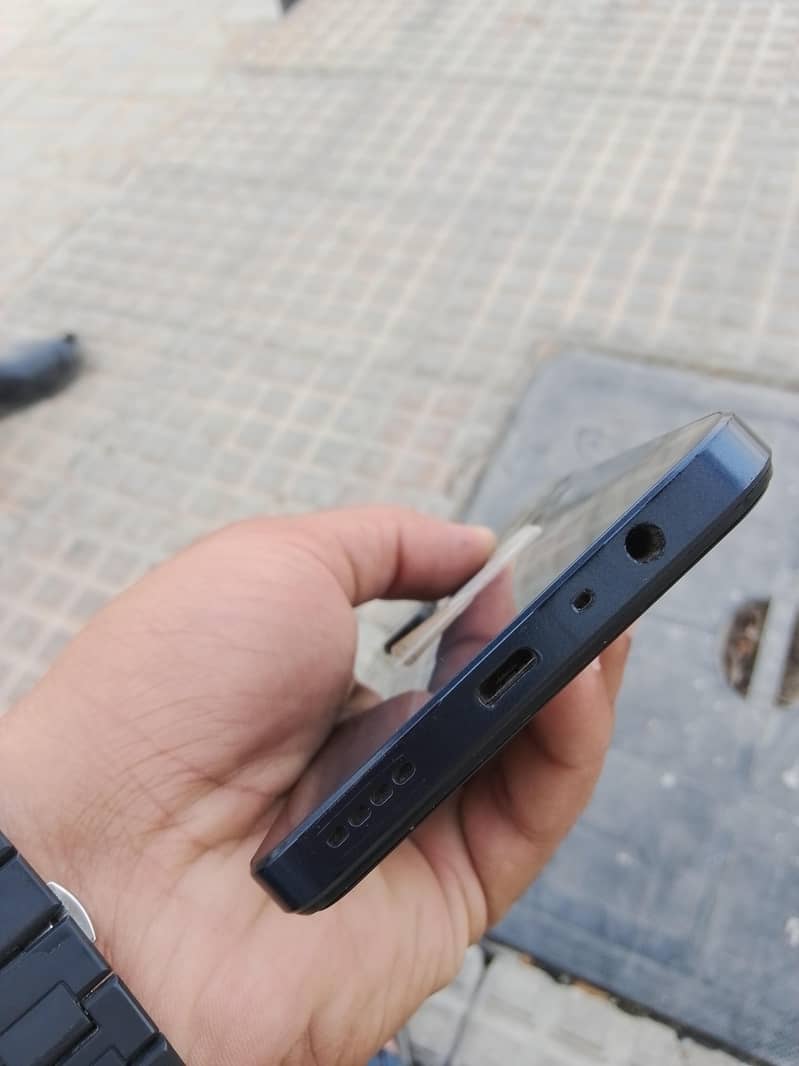 Realme C33 1