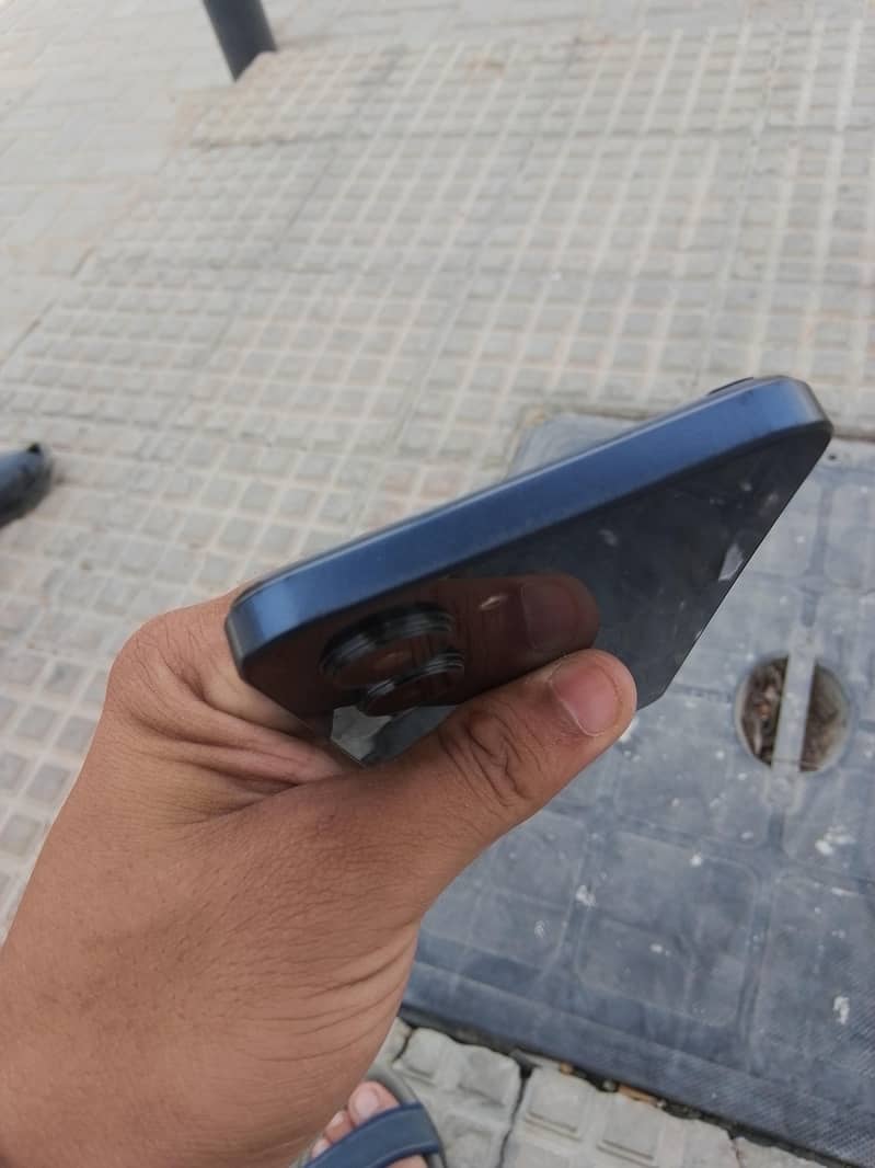 Realme C33 3