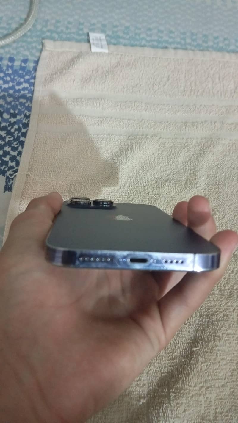 Apple iPhone 14 Pro Max 3
