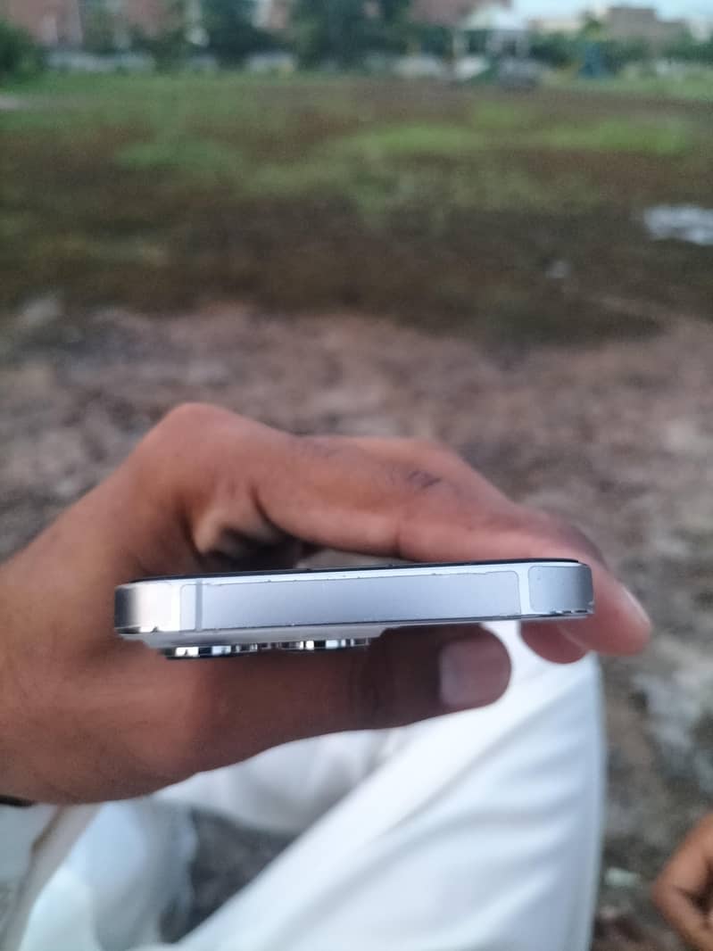 Apple iPhone 13 Pro 5