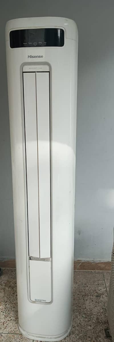 Hisense 2 ton DC inverter good condition