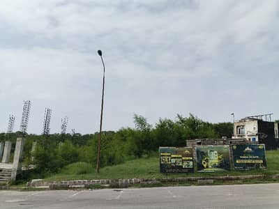 In Bahria Town Phase 8 - Khalid Block Commercial Plot Sized 5 Marla For sale