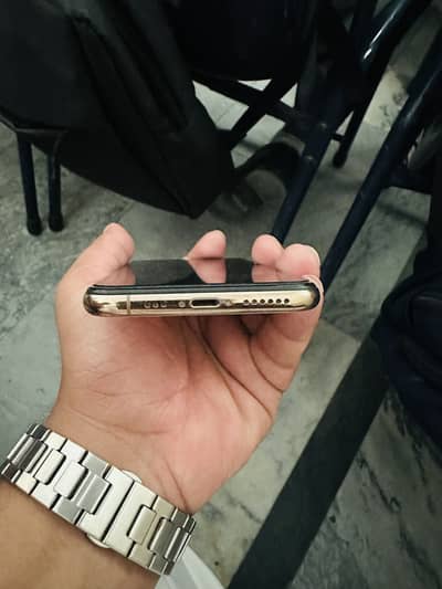 Apple iPhone XS