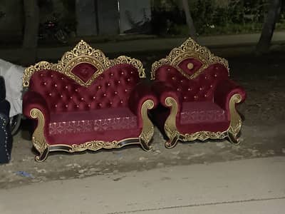 Tajj wala sofa