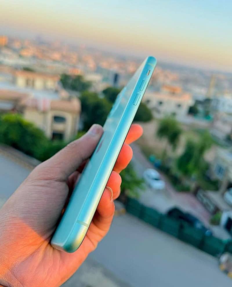 Apple iPhone 11 2