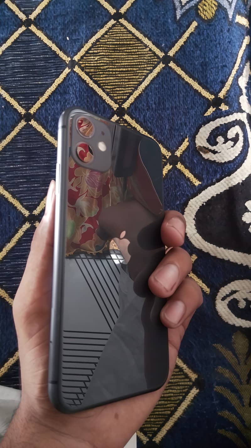 Apple iPhone 11 3