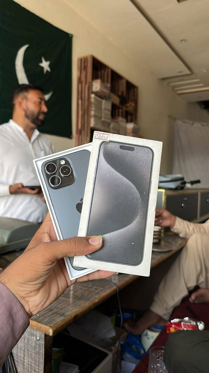 Apple iPhone 15 Pro Max 5