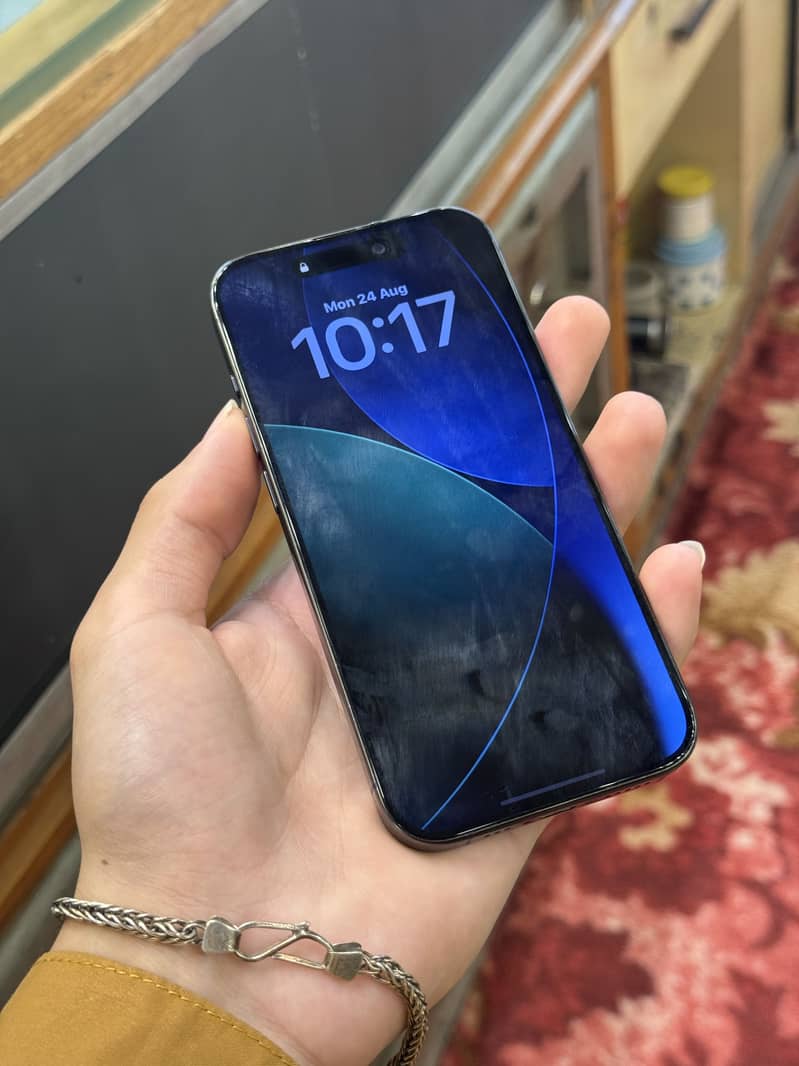 Apple iPhone 15 Pro 1