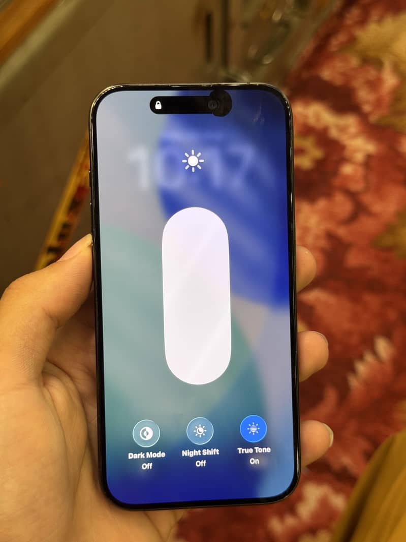 Apple iPhone 15 Pro 2