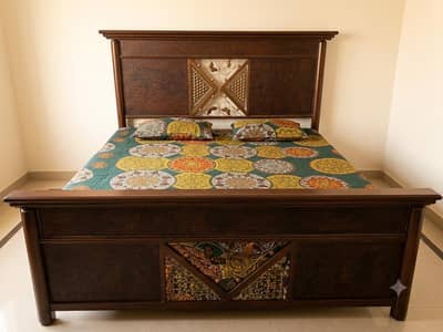 King size bed