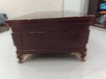 Elegant Wooden Center Table – Premium Traditional Design