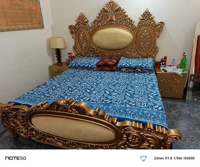 Elegant Double Bed + 2 side tables