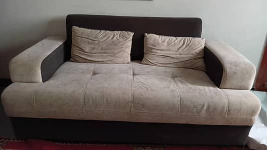 7 seater sofa set with a table