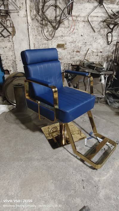 Barber chair/Cutting chair/ Shampoo unit/Trolly/Saloon Furniture.