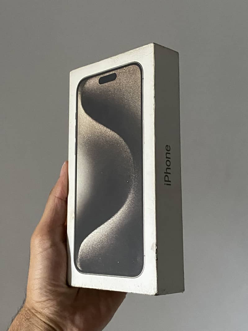 Apple iPhone 15 Pro Max 3