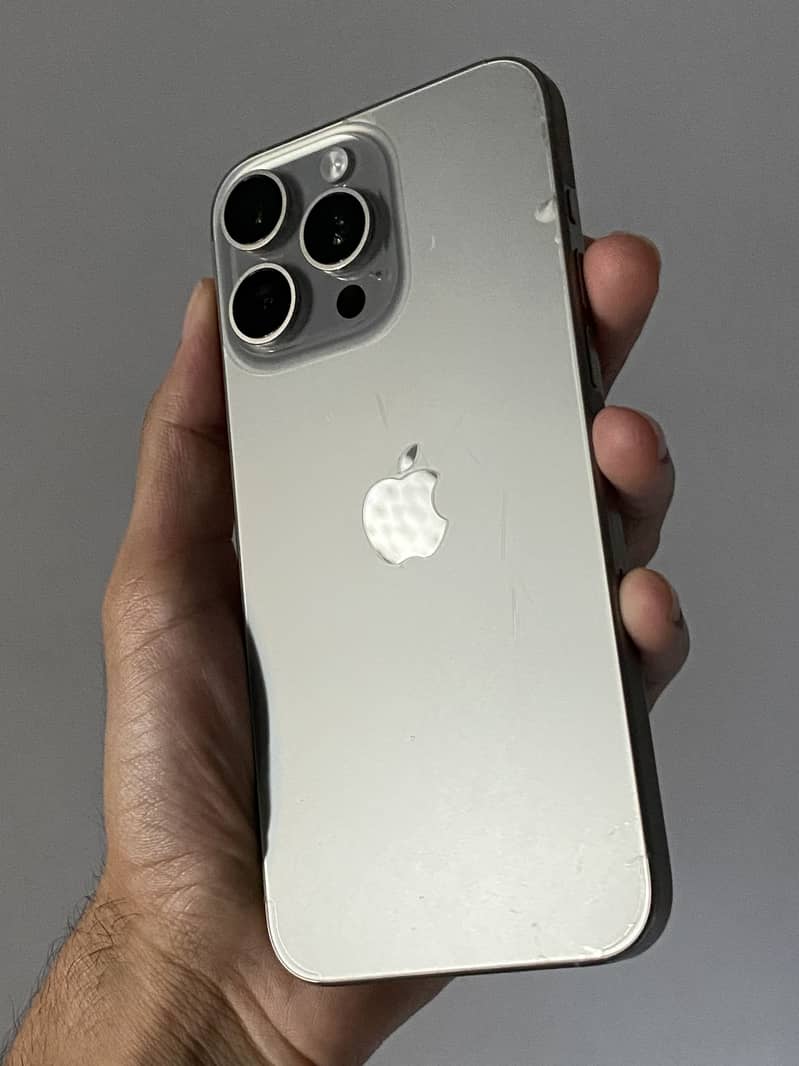 Apple iPhone 15 Pro Max 7