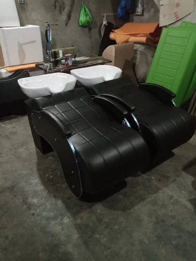 Salon Chair - Saloon Chair - Parlour Chair - Manicure - Pedicure Chair