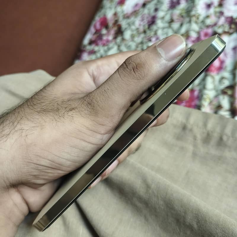 Realme 12 Plus 8