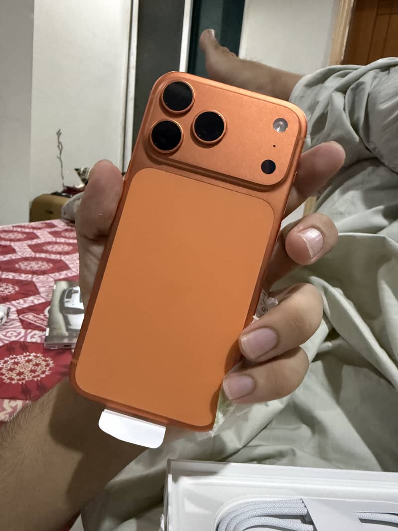 Apple iPhone 17 Pro Max 0