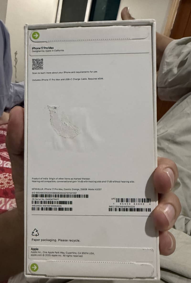 Apple iPhone 17 Pro Max 4