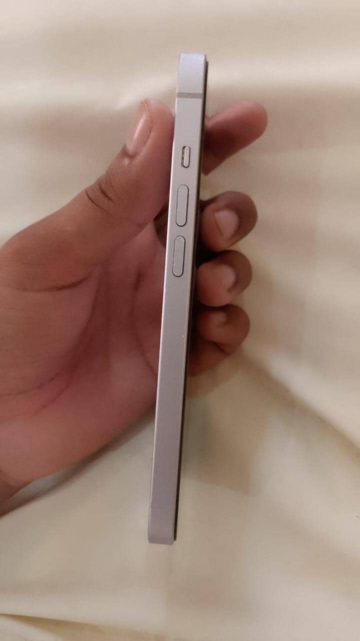 Apple iPhone 14 2