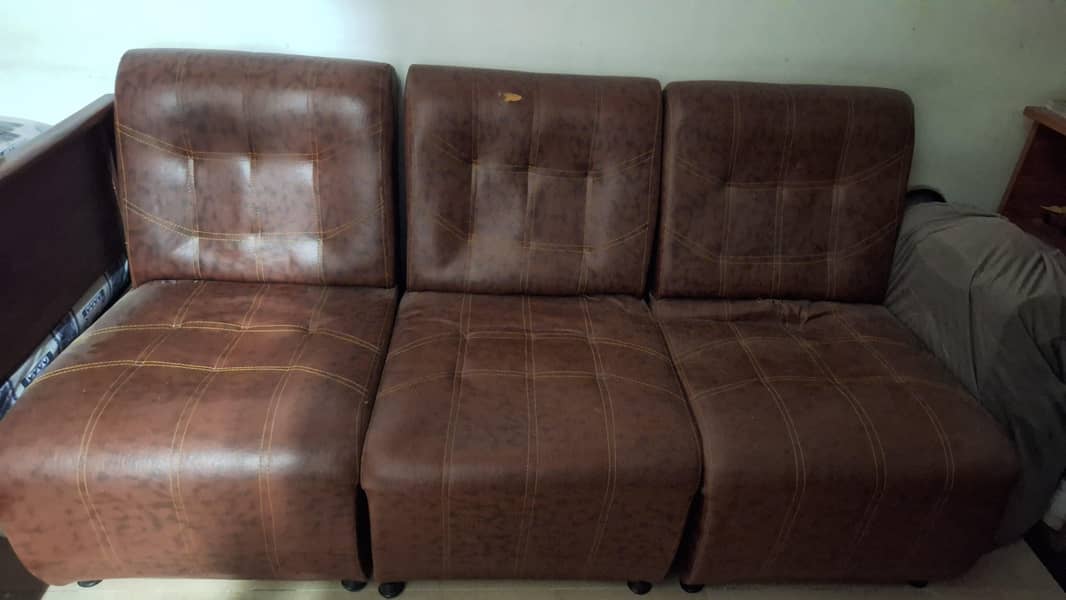Sofa seats available 0