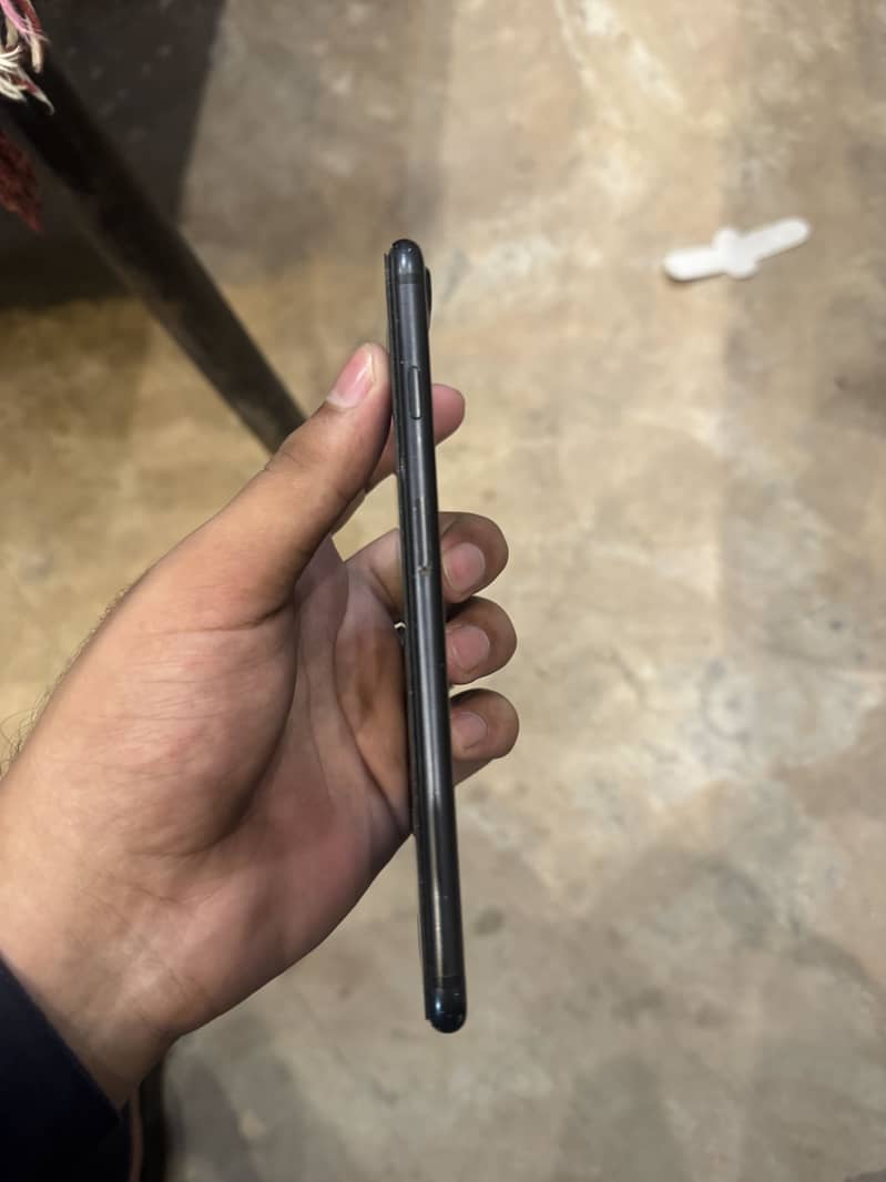 Apple iPhone 7 Plus 3