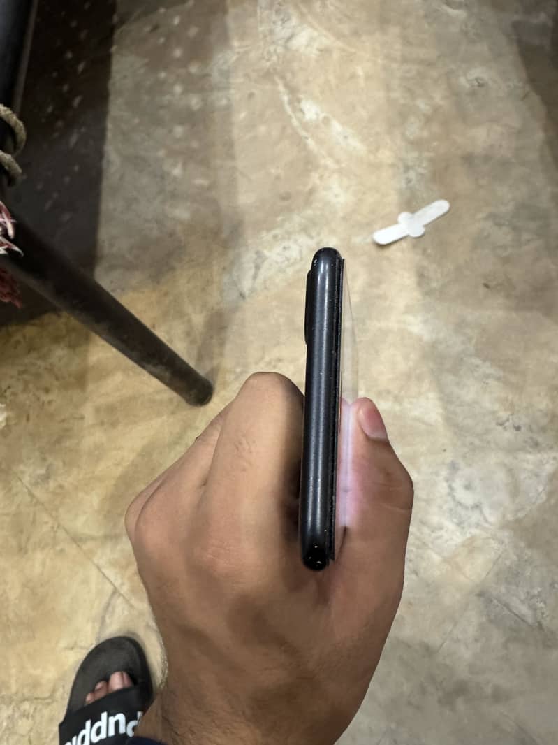 Apple iPhone 7 Plus 5