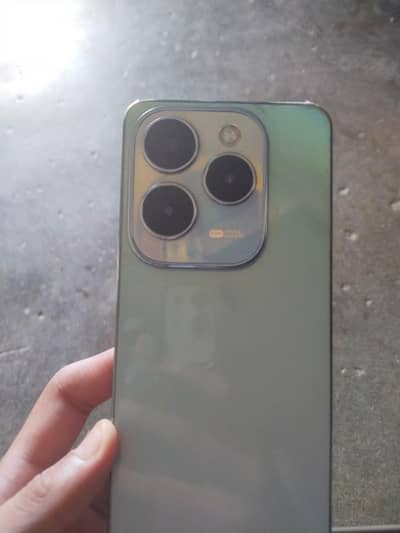 Infinix Hot 40