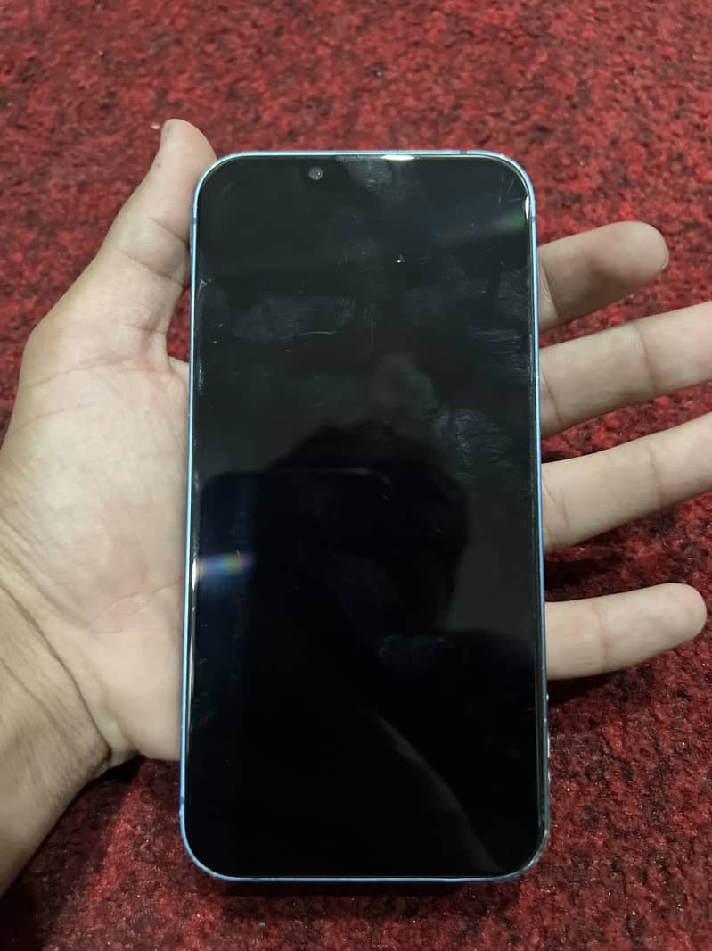Apple iPhone 13 2