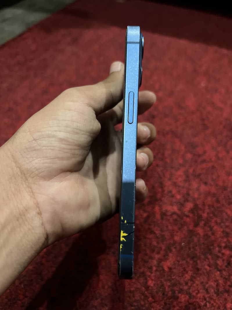 Apple iPhone 13 6
