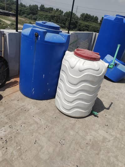 2 water tank for sale in good condition