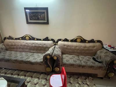 6 seater sofa sale Kay Liya dustyab hai- contact number 03084125008