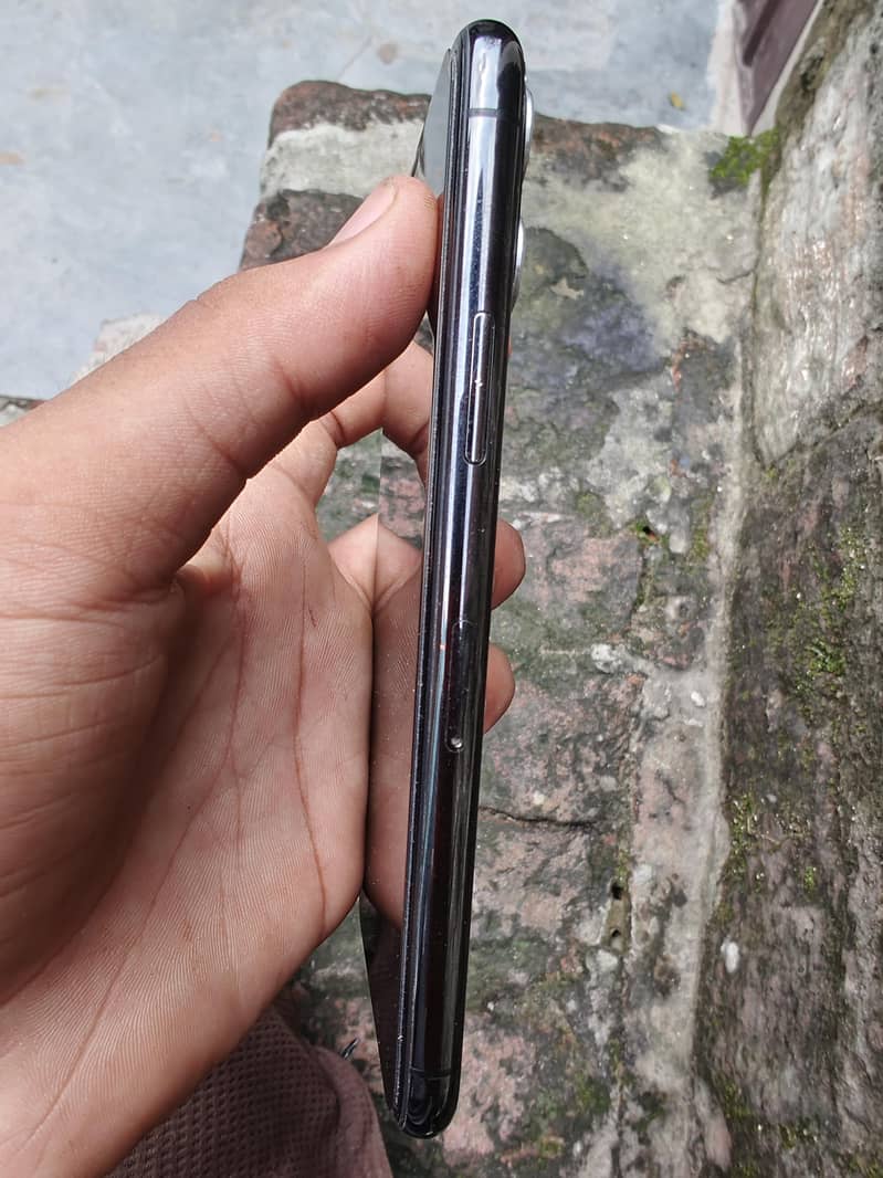 iphone 11pro 4