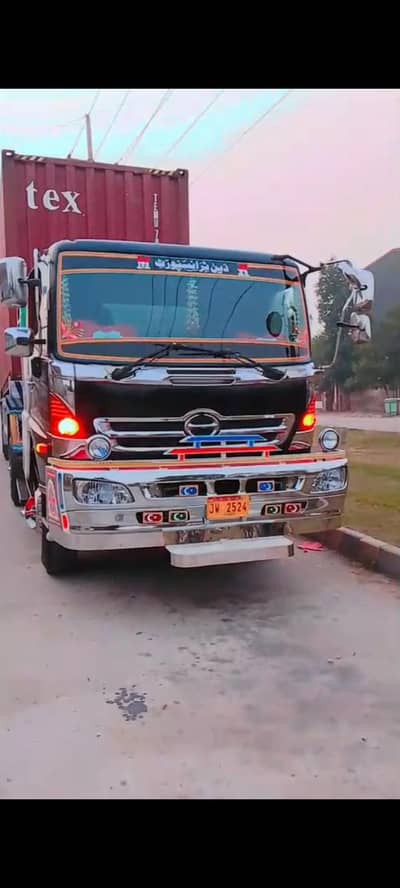 hino a