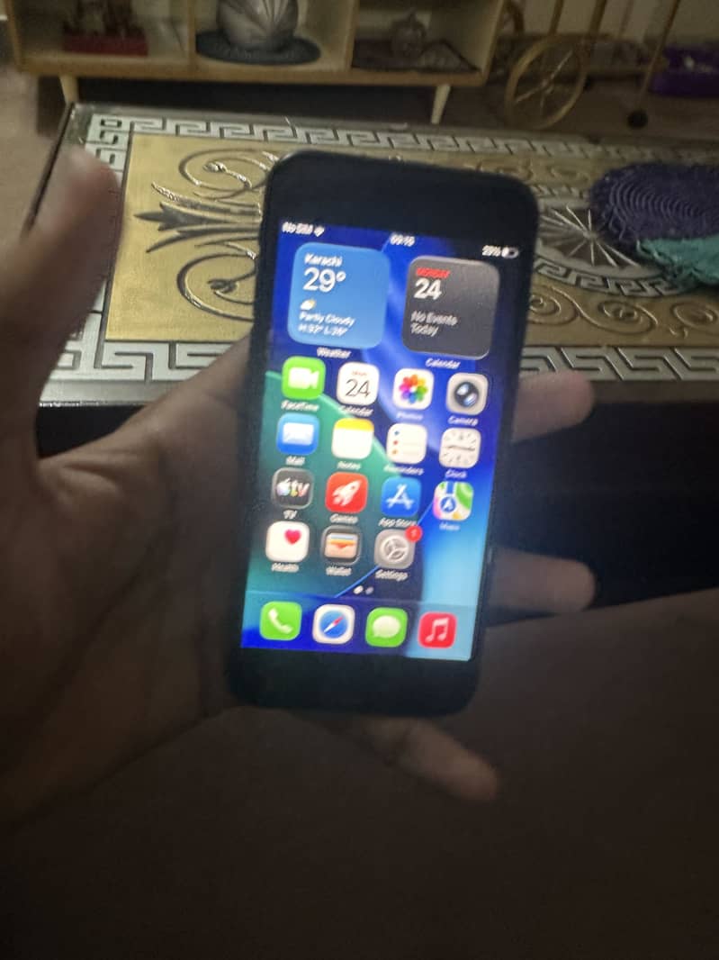Apple iPhone SE 0