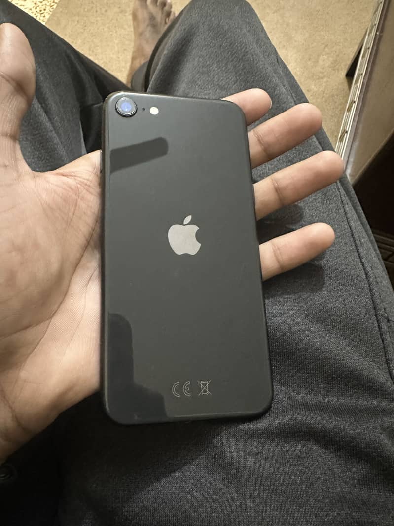 Apple iPhone SE 8