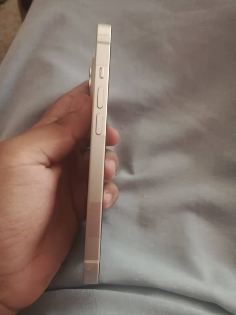 Apple iPhone 14 5