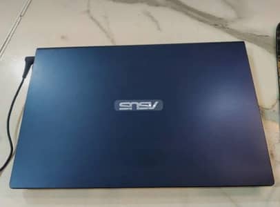 ASUS Q 551ln Core i7 4 th generation. 8 Gb Ram. 2Gb Nvidia 840M touch