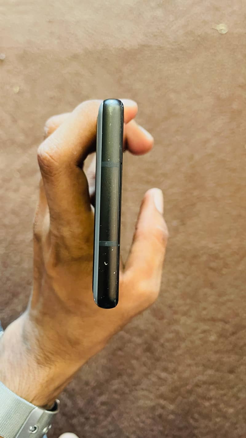 Google Pixel 6a 5