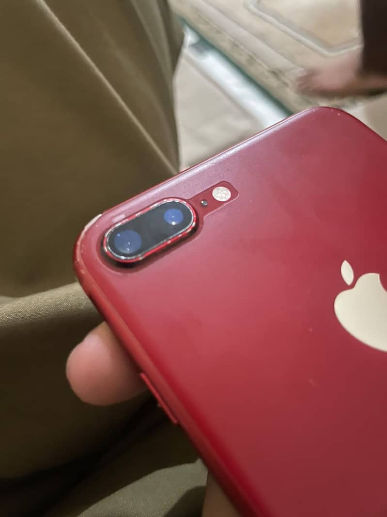 Apple iPhone 8 Plus 11