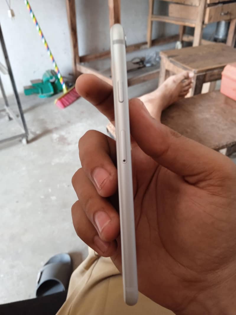 Apple iPhone 6 1